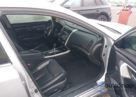 2015 Nissan Altima 2.5 Sl z USA, uszkodzony, nr VIN 1N4AL3AP9FN912846